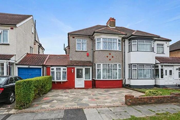 4 Bedroom Flat To Rent In Church Drive, North Harrow, Harrow, HA2