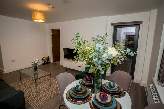 2 Bedroom Flat To Rent In Hurst Street, Liverpool, L1