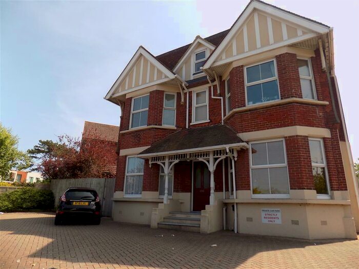 1 Bedroom Apartment To Rent In Bedfordwell Road, Eastbourne, BN21