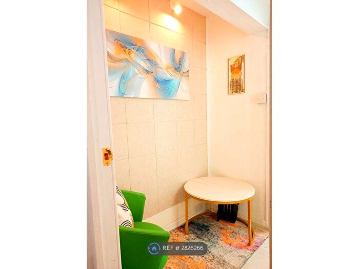 1 Bedroom Flat To Rent In Lower Strand, London, NW9