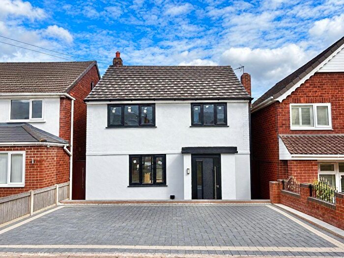 3 Bedroom Detached House For Sale In Kelway Avenue, Great Barr, Birmingham, B43