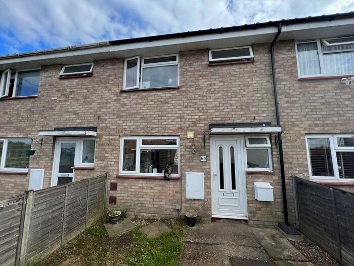3 Bedroom Property To Rent In Honeysuckle Way, Witham, CM8