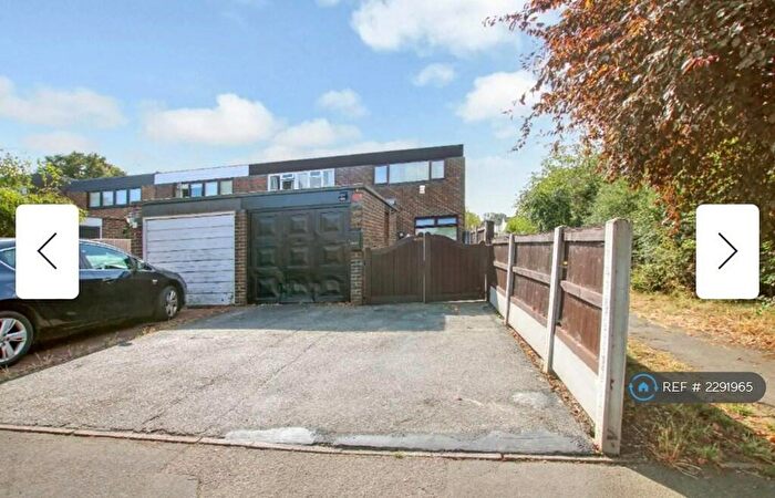 3 Bedroom End Of Terrace House To Rent In Wickham Place, Basildon, SS16