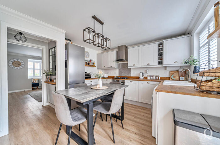 4 Bedroom Semi-Detached House For Sale In Carnation Crescent, Sittingbourne, Kent, ME10