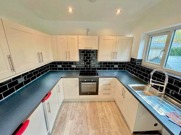 3 Bedroom Semi-Detached House To Rent In Mousehold Lane, Sprowston, Norwich, NR7