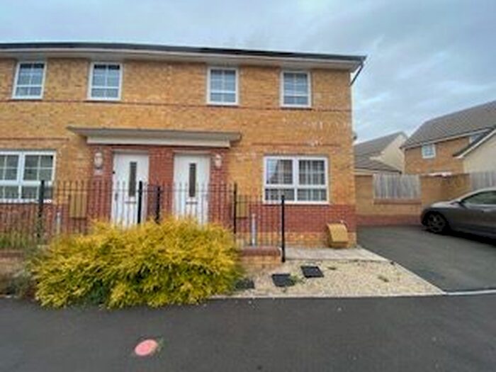 3 Bedroom Property To Rent In Maes Y Rhedyn, Bridgend, CF31