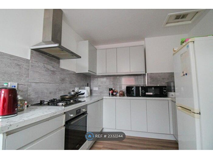 3 Bedroom End Of Terrace House To Rent In Walton Street, Leicester, LE3
