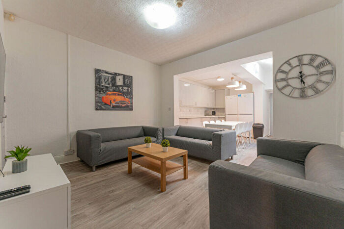 7 Bedroom Terraced House To Rent In Tiverton Road, Selly Oak, Birmingham, B29