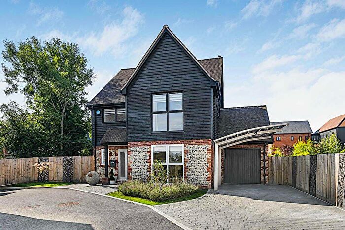 3 Bedroom Detached House For Sale In Flint Close, Rotherfield Greys, Henley-On-Thames, RG9