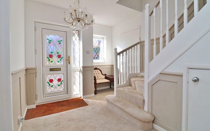 3 Bedroom Detached House For Sale In Foord Road, Hedge End, SO30