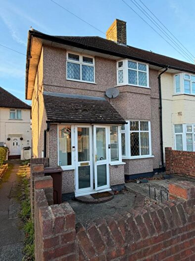 3 Bedroom End Of Terrace House For Sale In Downing Road, Dagenham, Essex, RM9