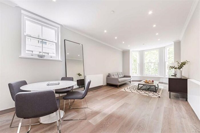 2 Bedroom Flat To Rent In Halsey House, Camden, WC1R
