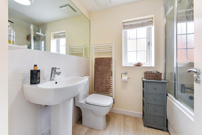 4 Bedroom Detached House For Sale In Swanmore, SO32