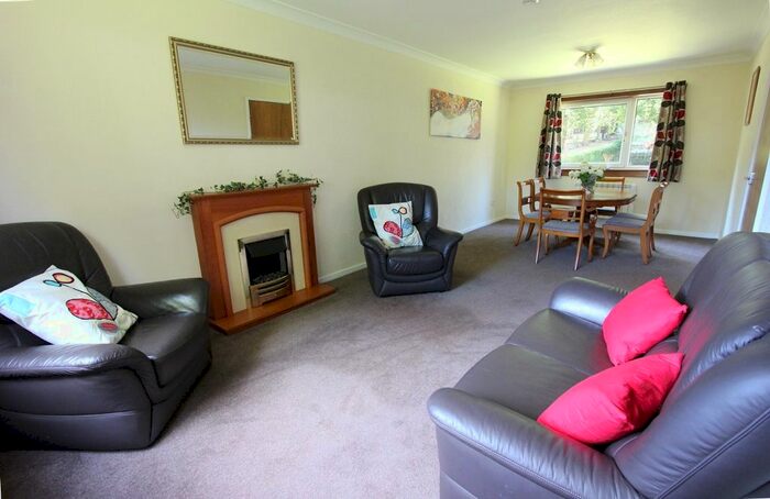 2 Bedroom Flat To Rent In Craigleith Road, Craigleith, EH4