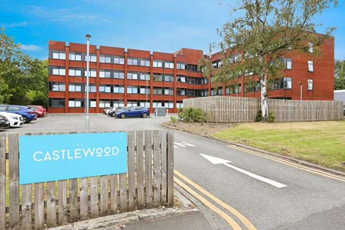2 Bedroom Flat For Sale In Wellington Road North, Heaton Norris, Stockport, SK4