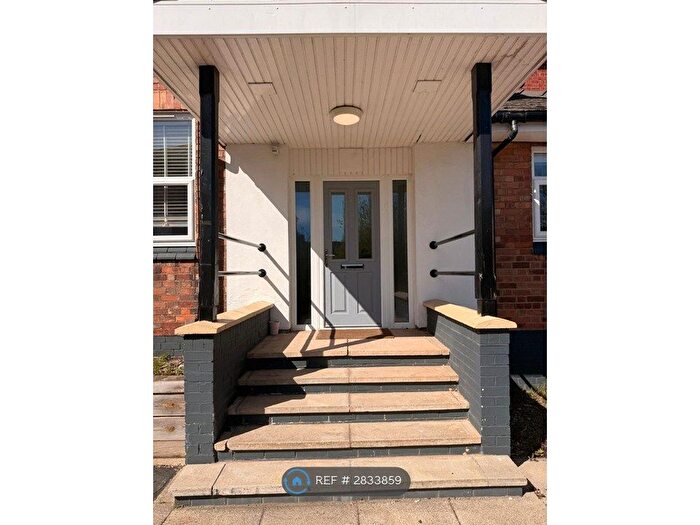 2 Bedroom Flat To Rent In Porchester Road, Nottingham, NG3