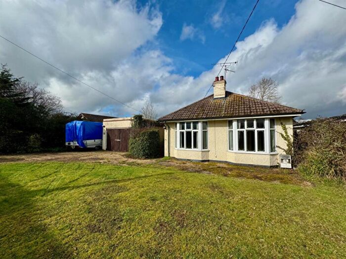 2 Bedroom Bungalow For Sale In Steeple Road, Mayland, CM3