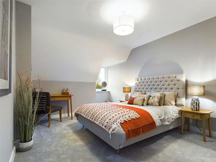 2 Bedroom Apartment For Sale In Wortley Road, Highcliffe, Christchurch, Dorset, BH23