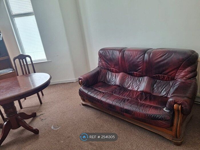 1 Bedroom Flat To Rent In Moss Lane East, Manchester, M14