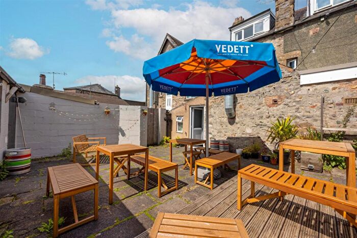 2 Bedroom Restaurant Retail Property / Shop For Sale In Albion House, Ingleton, LA6