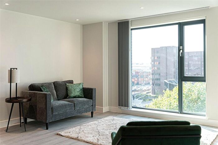 2 Bedroom Apartment To Rent In St Martins Place, Broad Street, Birmingham, West Midlands, B15