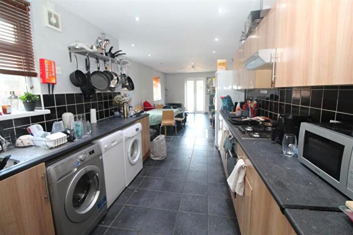 7 Bedroom House To Rent In Minny Street, Cathays, Cardiff, CF24