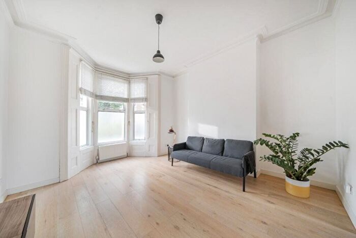 4 Bedroom Flat To Rent In Shirland Road, Maida Hill, W9