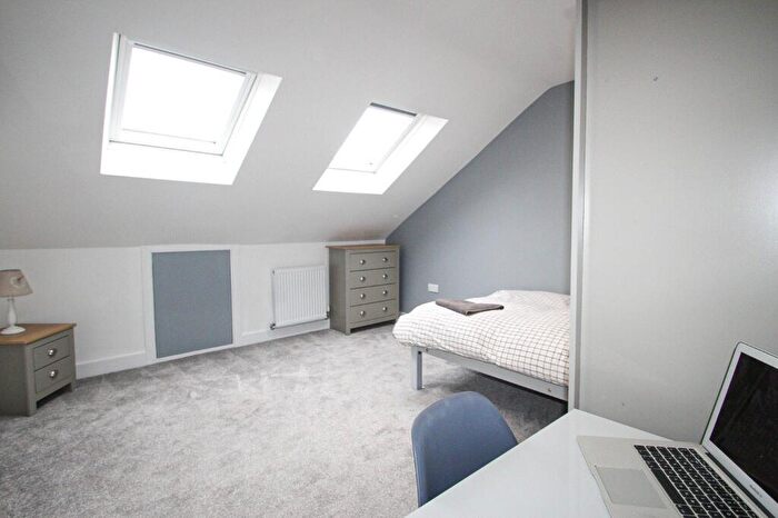 7 Bedroom Terraced House To Rent In Telephone Road, Southsea, Hampshire, PO4