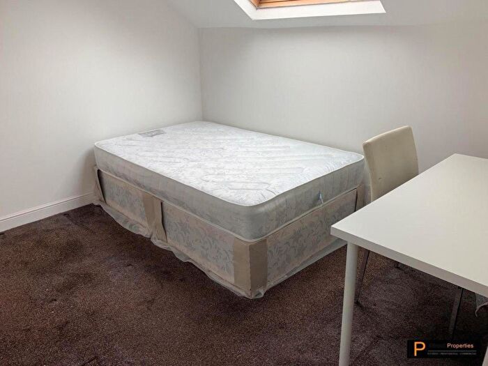 3 Bedroom Terraced House To Rent In Burley Lodge Road, Hyde Park, Leeds, LS6