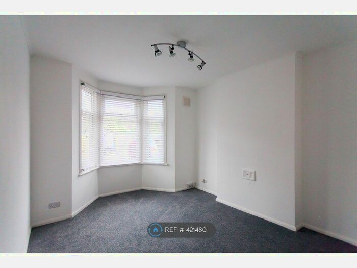 2 Bedroom Maisonette To Rent In Boswell Road, London CR7