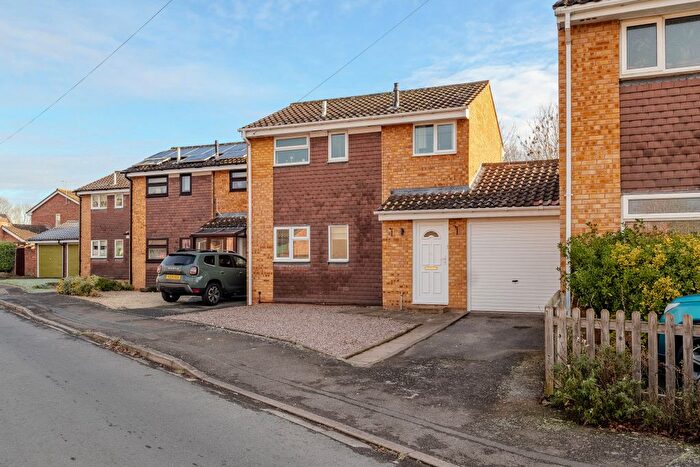 3 Bedroom Link Detached House For Sale In Sandown Drive, Bobblestock, Hereford, Herefordshire, HR4