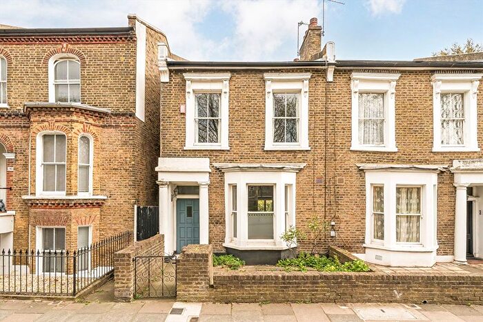 3 Bedroom End Of Terrace House For Sale In Akerman Road, Brixton, SW9