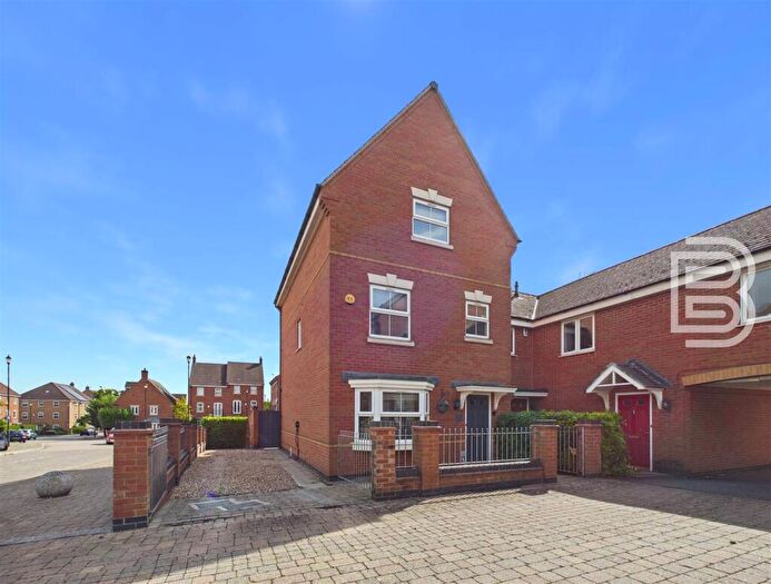 4 Bedroom End Of Terrace House For Sale In Longstork Road, Coton Park, Rugby, CV23