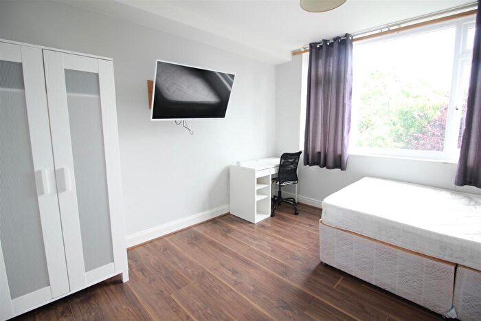 6 Bedroom Semi-Detached House To Rent In *£pppw Excl Bills** Welby Avenue, Lenton, -, NG7