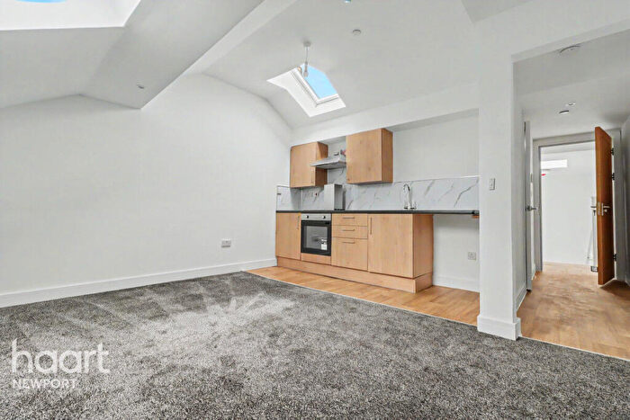 1 Bedroom Apartment To Rent In Commercial Street, Newport, NP20