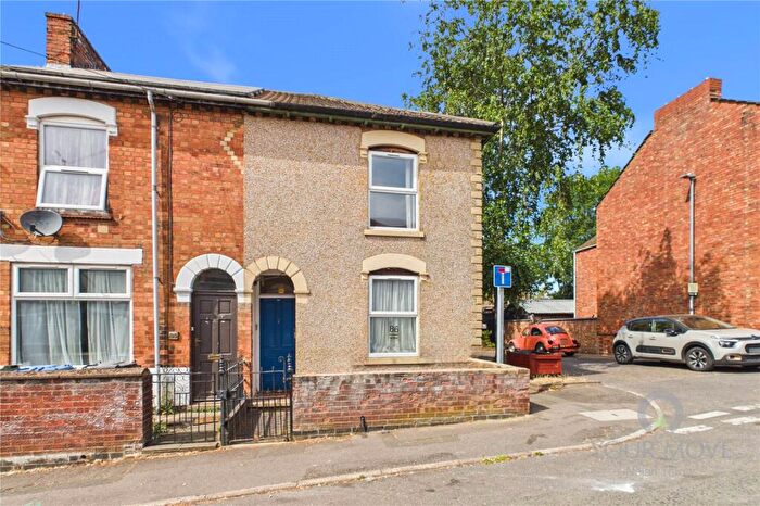 1 Bedroom Flat To Rent In Duke Street, Kettering, Northamptonshire, NN16