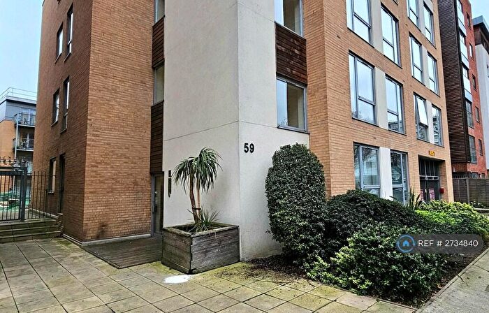 1 Bedroom Flat To Rent In Grove Court, London, SE15