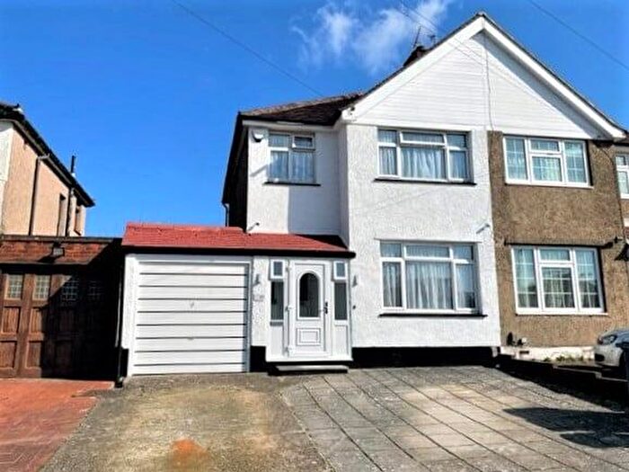 3 Bedroom Semi Detached House To Rent In Chatsworth Gardens, Harrow, HA2