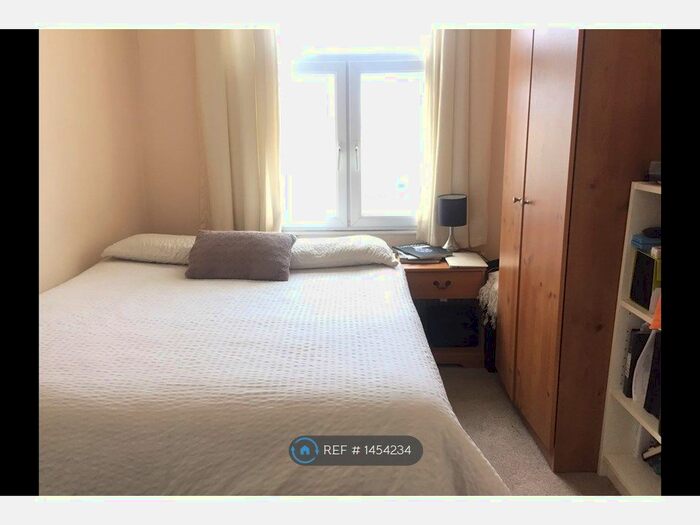 2 Bedroom Flat To Rent In Camden Street, Camden, NW1