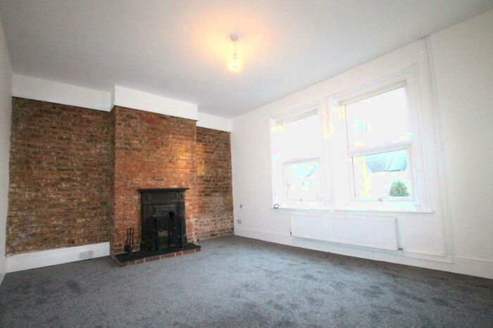 1 Bedroom Apartment To Rent In Northcourt Road, BN14