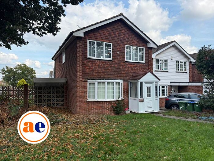 4 Bedroom Property For Sale In Carlton Road, Erith, DA8