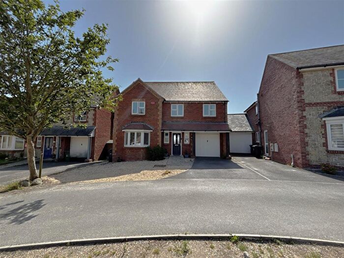 4 Bedroom Detached House For Sale In Barnes Wallis Close, Chickerell, Weymouth, DT3