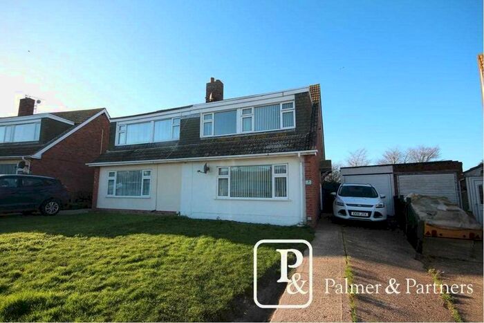 3 Bedroom Semi-Detached House For Sale In Pickers Way, Clacton-On-Sea CO15