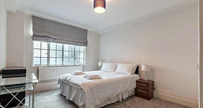 5 Bedroom Property To Rent In Park Road, London, NW8
