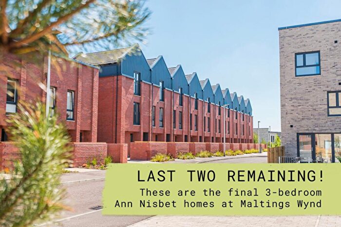 3 Bedroom Town House For Sale In Maltings Wynd, Dundashill, Glasgow, G4