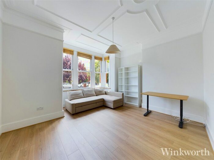 1 Bedroom Flat To Rent In Creffield Road, Ealing Common, London, W3