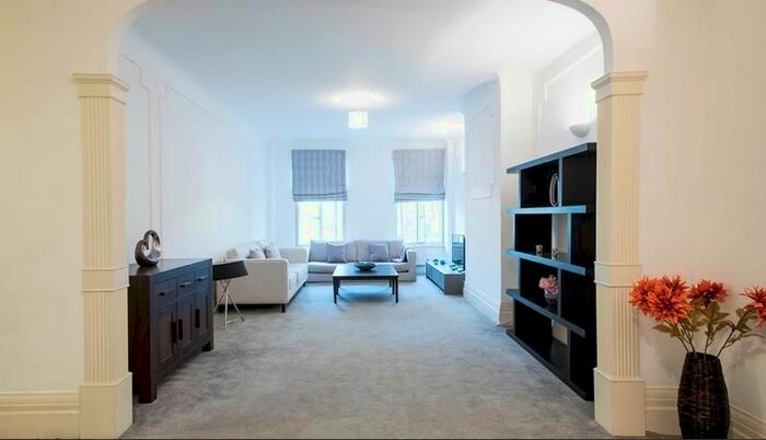 5 Bedroom Flat To Rent In Park Road, St Johns Wood, NW8
