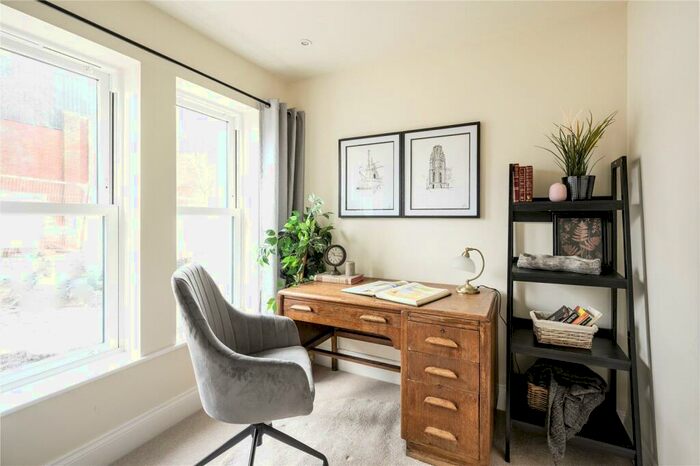 3 Bedroom Terraced House For Sale In Carlton Park, Redfield, Bristol, BS5