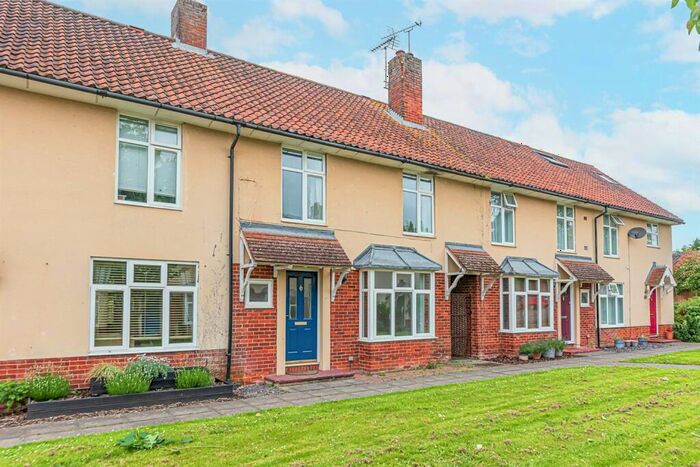 2 Bedroom Terraced House To Rent In Valon Road, Arborfield, Reading, RG2