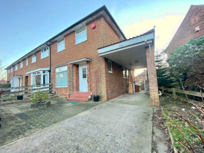 2 Bedroom House To Rent In Latchmere Drive, Leeds, LS16